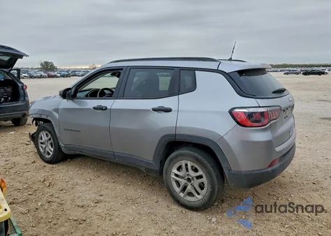 2018 Jeep Compass Sport z USA, uszkodzony, nr VIN 3C4NJCAB6JT133418